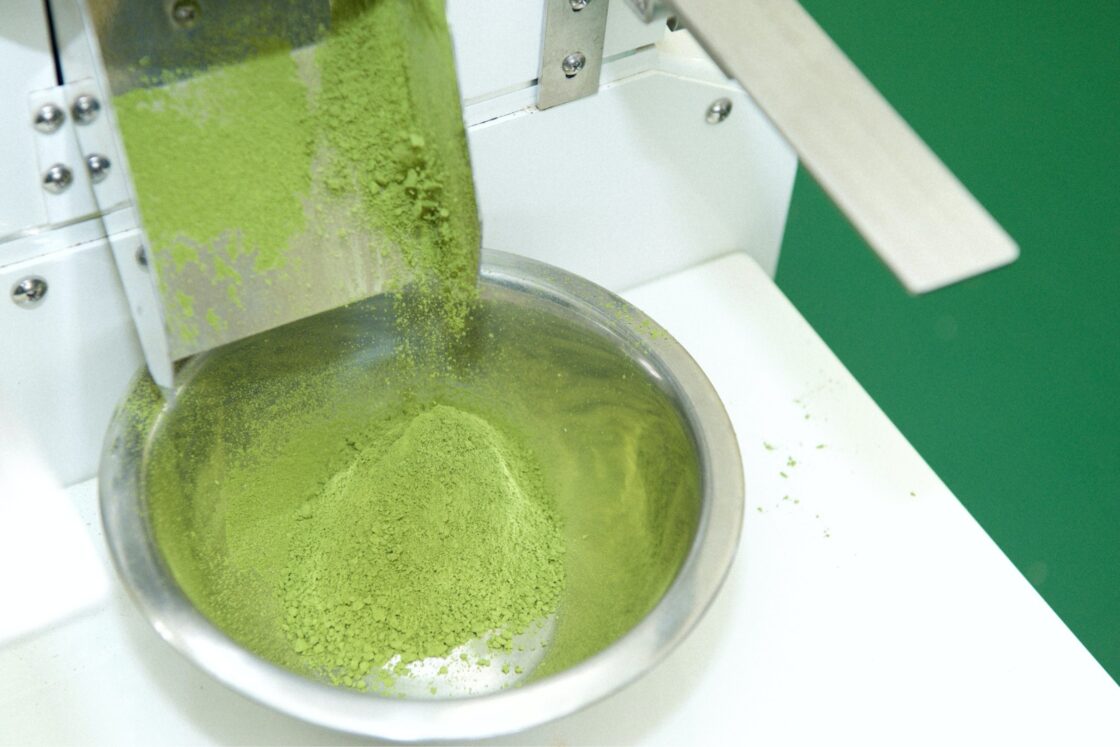 「豊後大野のおいしい野菜を、県外や国外へも届けたい」という思いから、乾燥機と粉砕機を導入