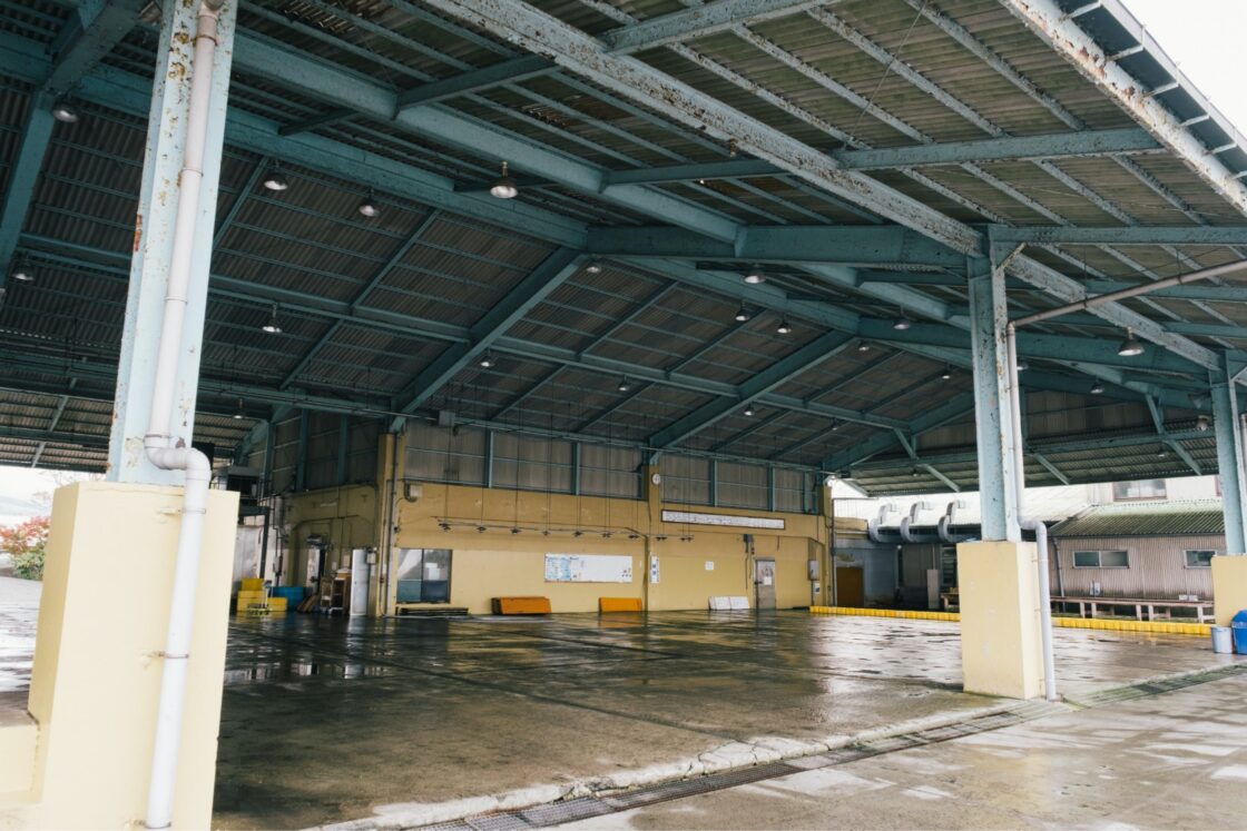 『高田魚市場』はれっきとした地方卸売市場
